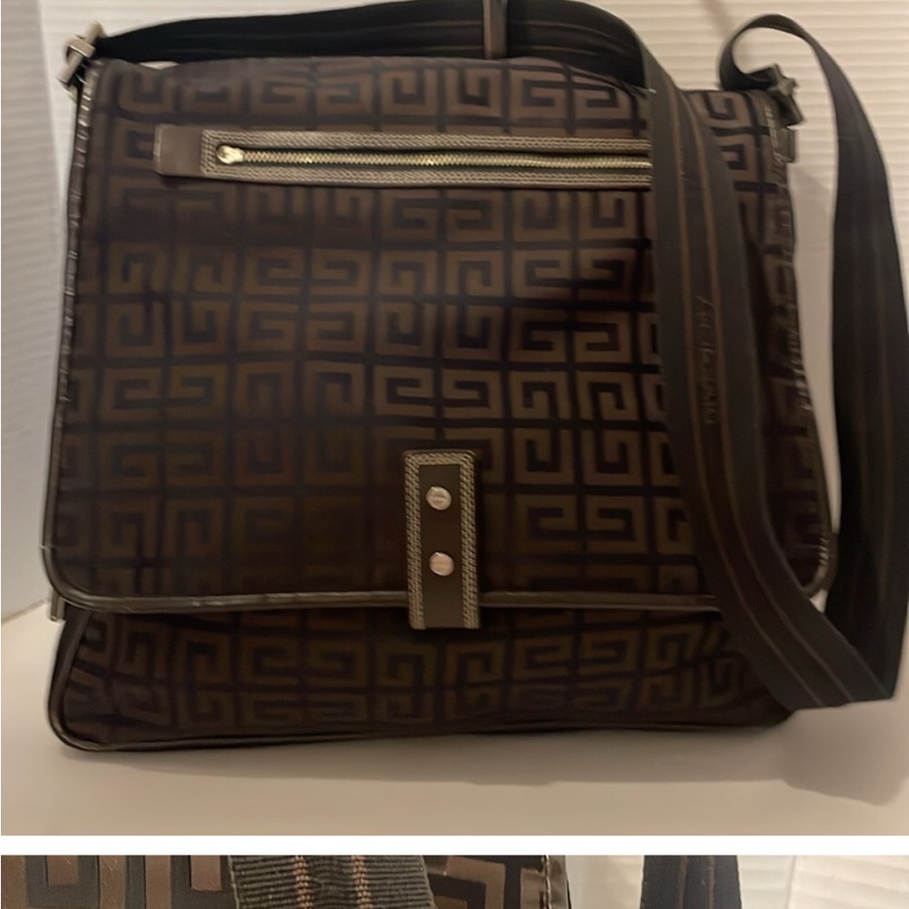 Givenchy laptop/ crossbody authentic Bag